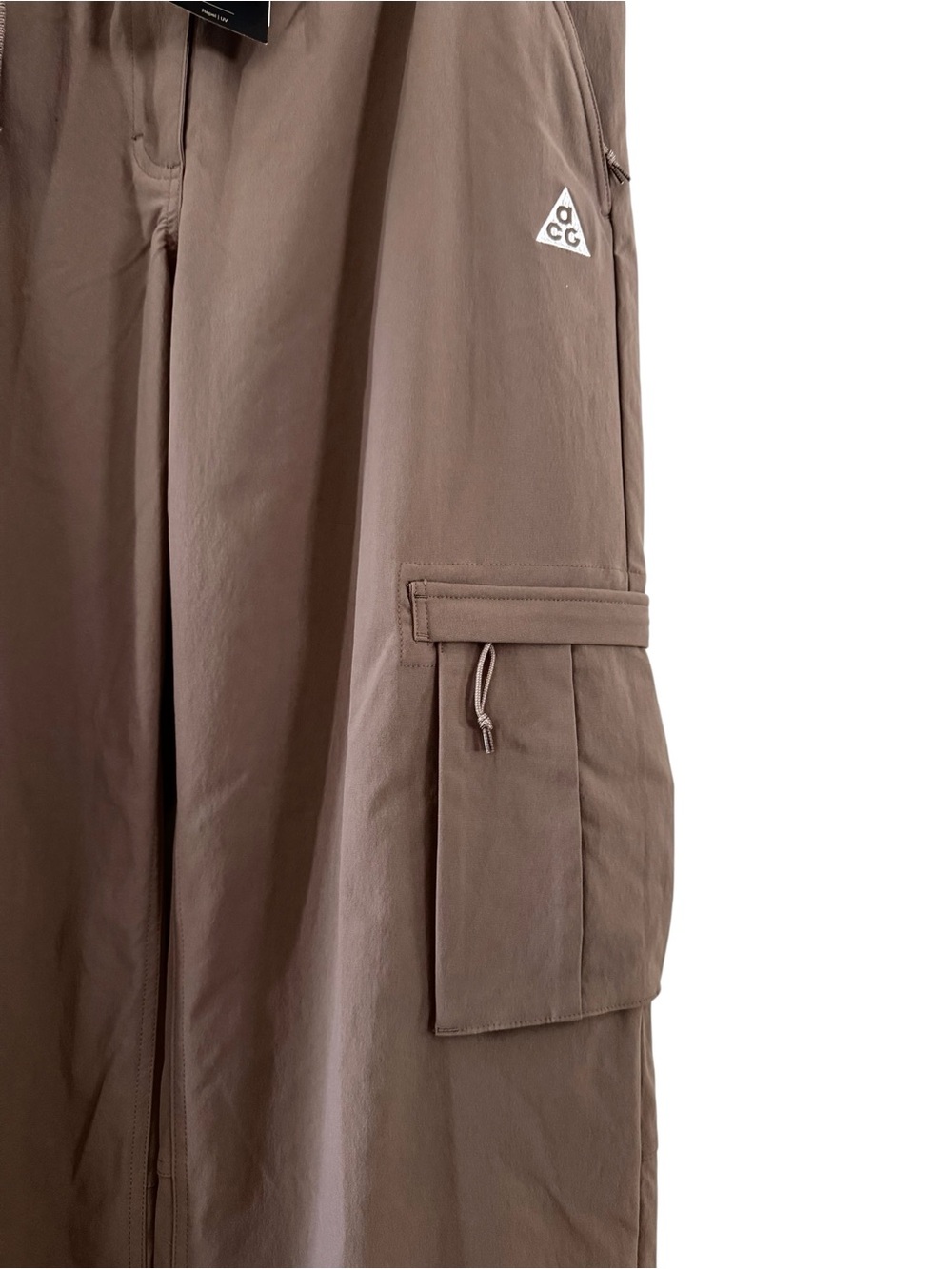 Nike ACG Wide Leg Cargo Pants in Taupe - Picture 3 of 11